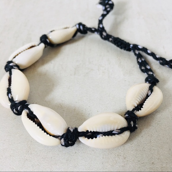 BOHO Shell Bracelet - Picture 4 of 6